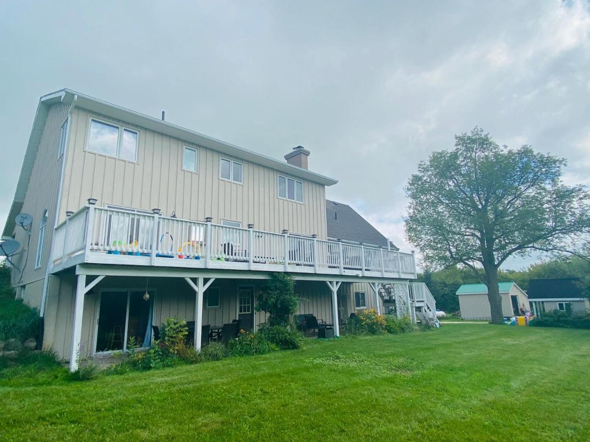 The Glen Huron Inn Duntroon Bagian luar foto