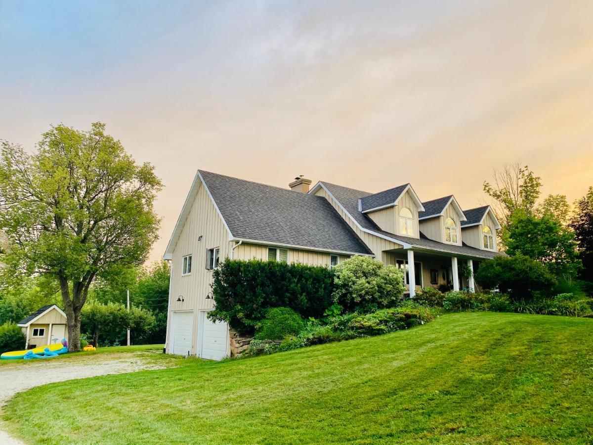 The Glen Huron Inn Duntroon Bagian luar foto