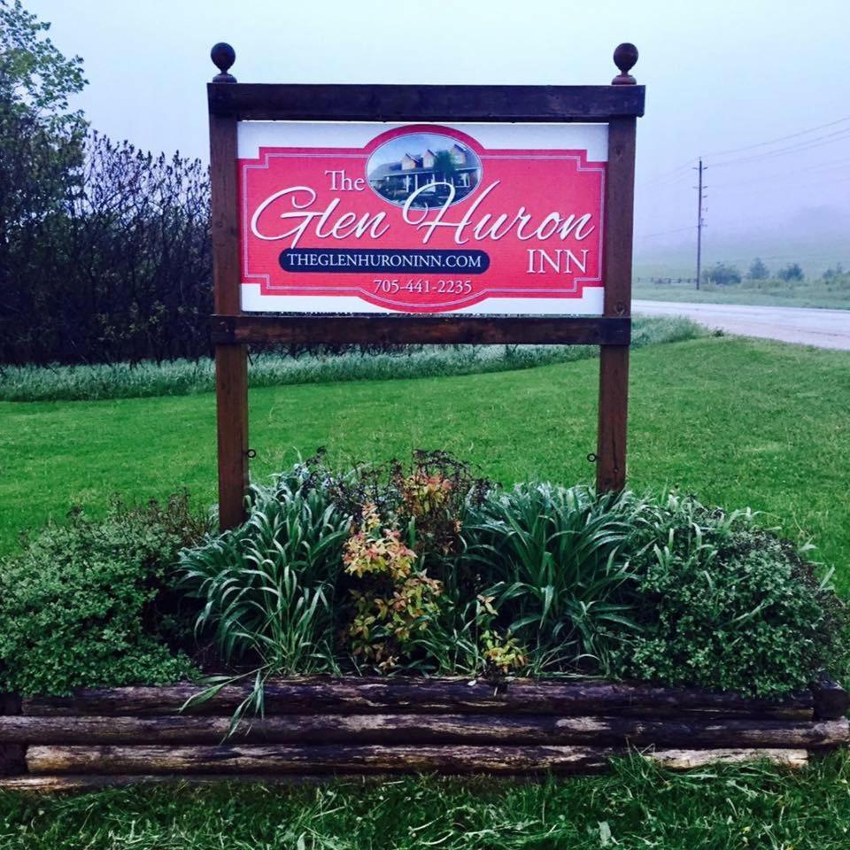 The Glen Huron Inn Duntroon Bagian luar foto